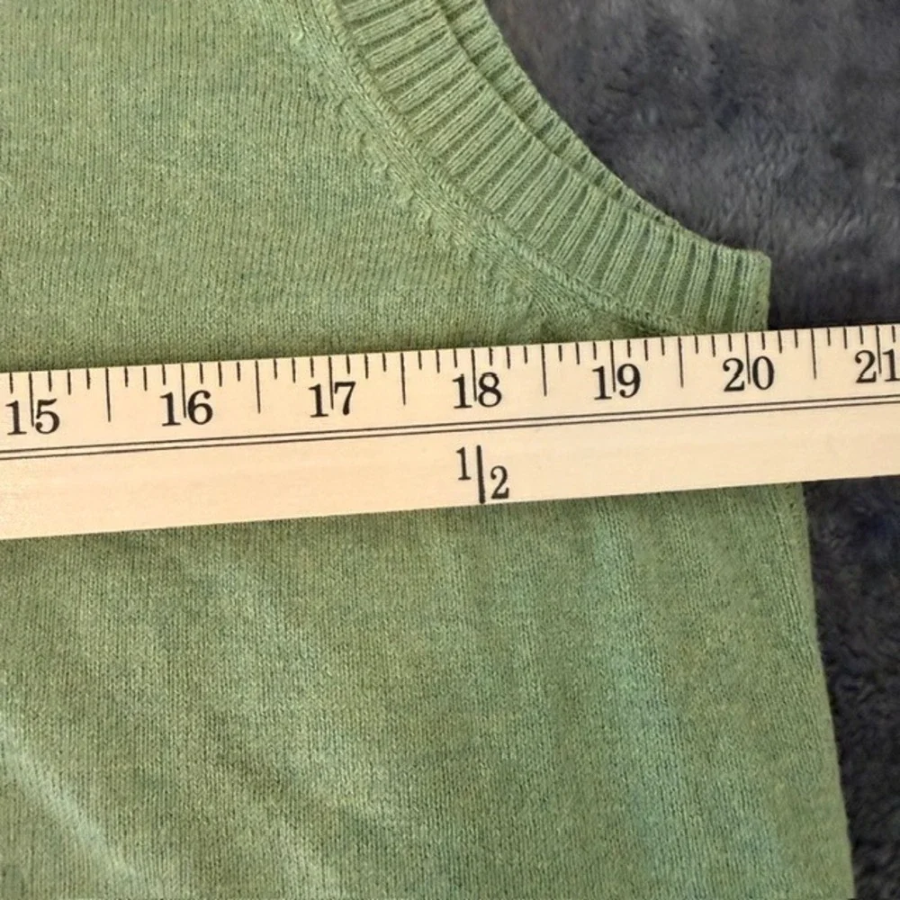 Banana Republic Cotton Cashmere V-Neck Sweater Vest Green Medium